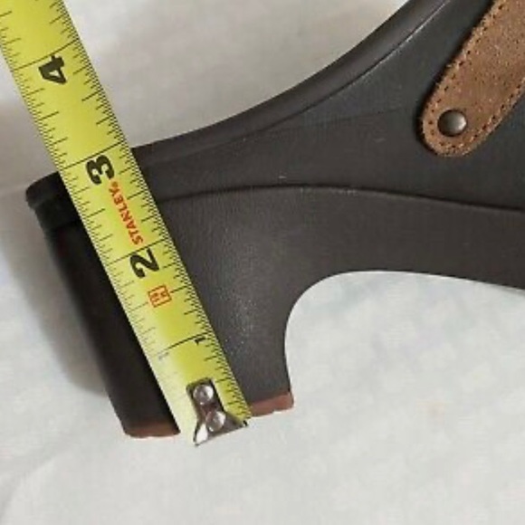 🍓CROCS SARAH CLOG WOMEN 8 waterproof arch support nonmarking sole leather strap - Picture 8 of 9